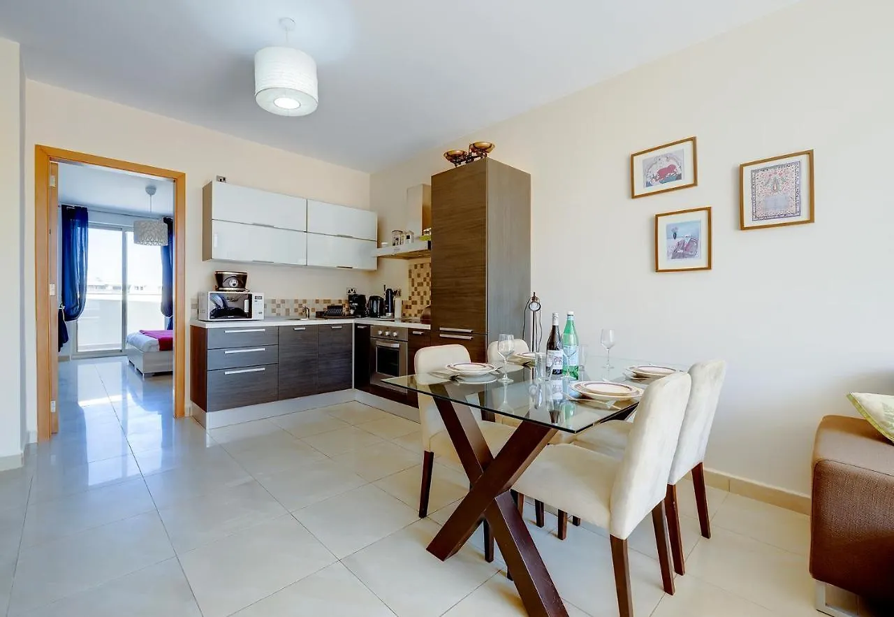 Cosy 1Br Penthouse Close To The Promenade Sliema