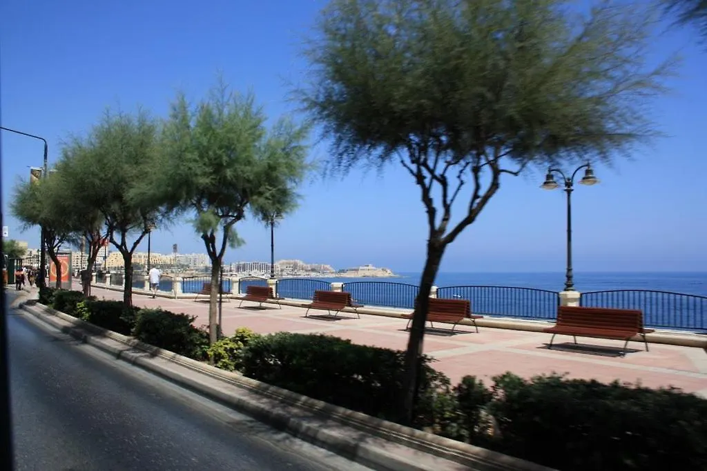 Cosy 1Br Penthouse Close To The Promenade Sliema 0*,