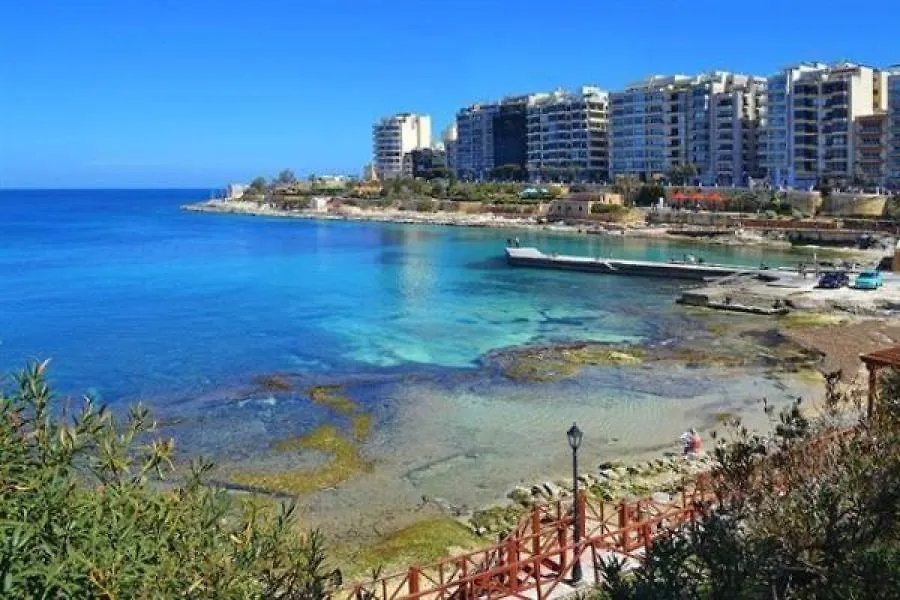 Cosy 1Br Penthouse Close To The Promenade Sliema